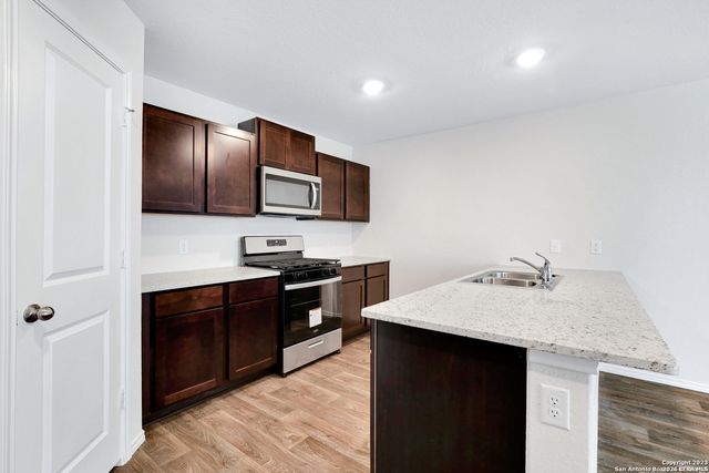 13512 Waxman Spark, San Antonio, TX 78252