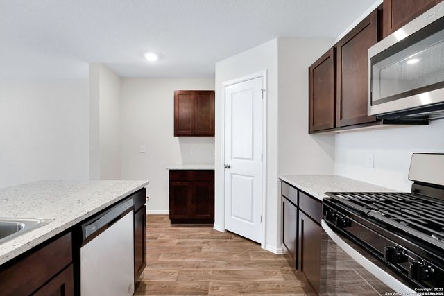 13512 Waxman Spark, San Antonio, TX 78252