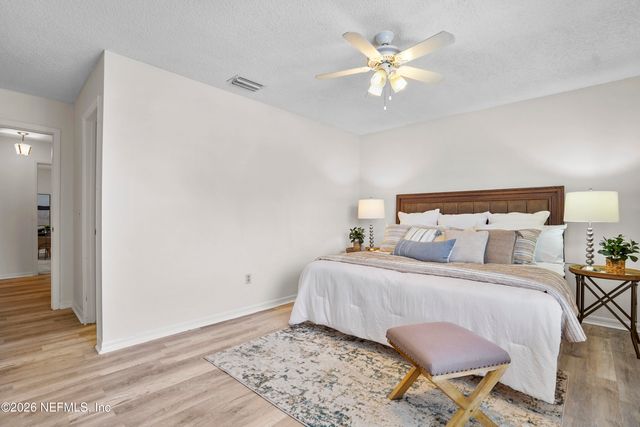 12054 COBBLEWOOD Lane N, Jacksonville, FL 32225