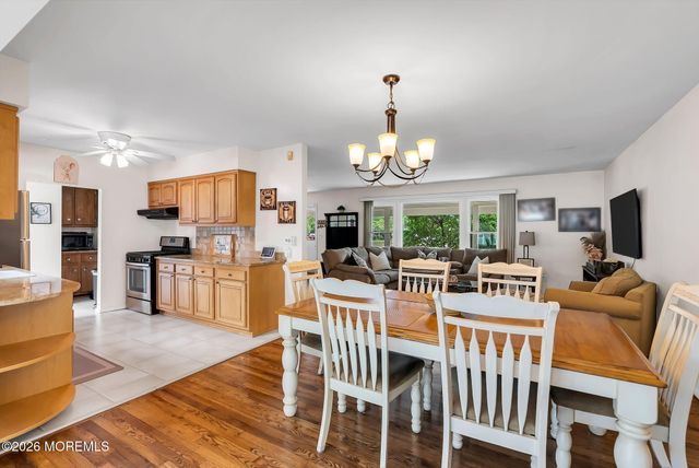 1075 Lucy Lane, Toms River, NJ 08753