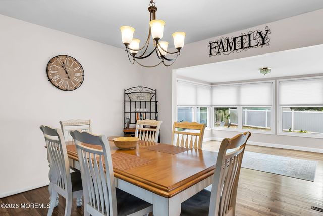 1075 Lucy Lane, Toms River, NJ 08753