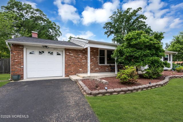 1075 Lucy Lane, Toms River, NJ 08753