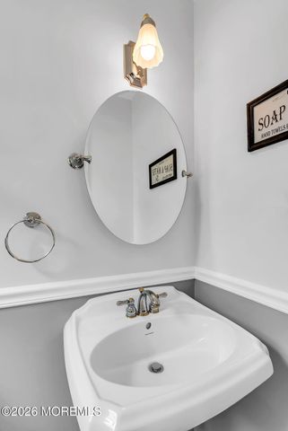 1075 Lucy Lane, Toms River, NJ 08753