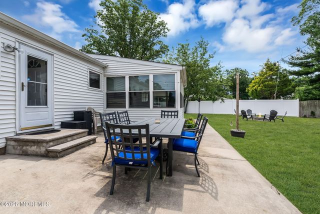 1075 Lucy Lane, Toms River, NJ 08753