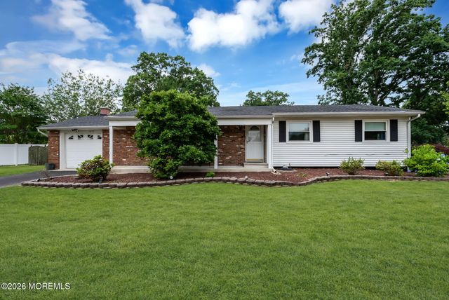 1075 Lucy Lane, Toms River, NJ 08753