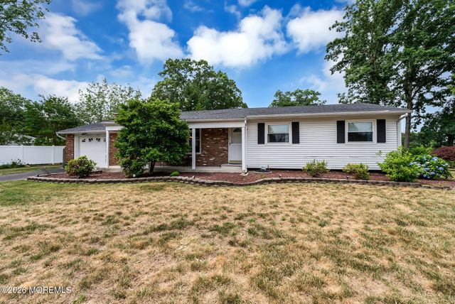1075 Lucy Lane, Toms River, NJ 08753