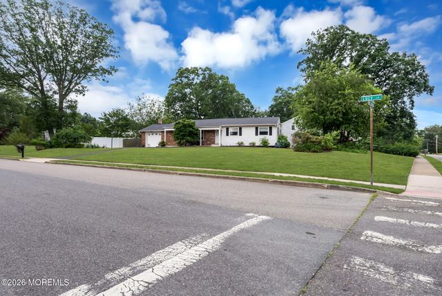 1075 Lucy Lane, Toms River, NJ 08753
