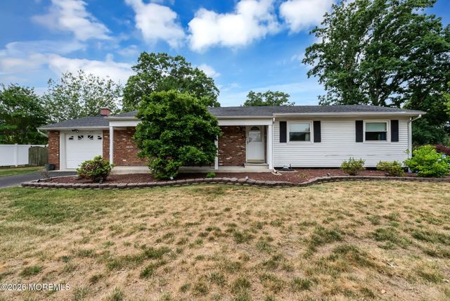 1075 Lucy Lane, Toms River, NJ 08753