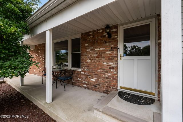 1075 Lucy Lane, Toms River, NJ 08753