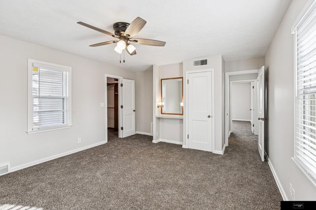 3922 N 52nd Street, Omaha, NE 68104