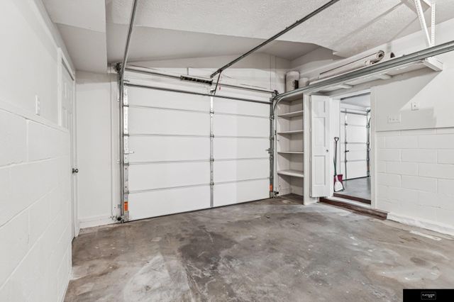 3922 N 52nd Street, Omaha, NE 68104