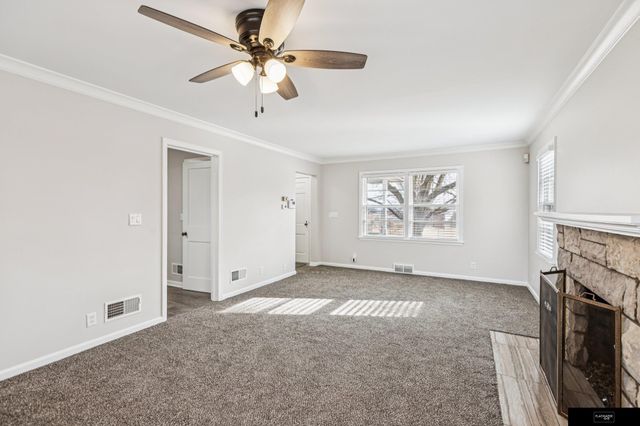 3922 N 52nd Street, Omaha, NE 68104