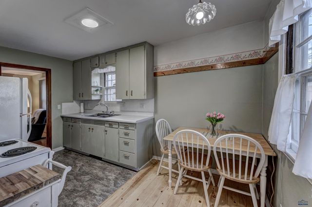 230 SOUTH CANYON RD, Rapid City, SD 57702