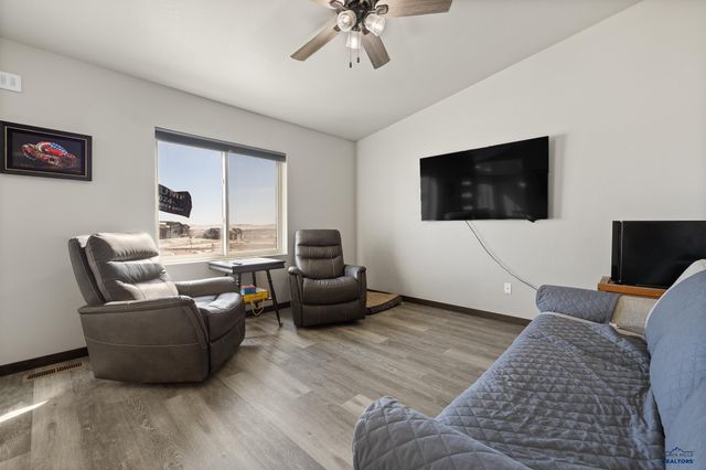 24005 BRIDLE RIDGE CT, Rapid City, SD 57701