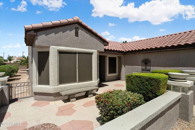 16518 W LONE TREE Court, Surprise, AZ 85374