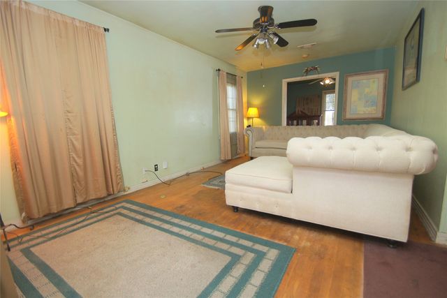 3359 Shelley Boulevard, Dallas, TX 75211
