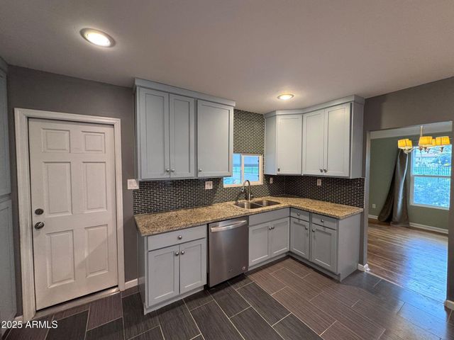 1518 W WINDSOR Avenue, Phoenix, AZ 85007