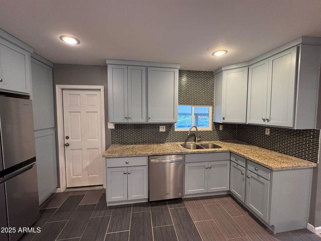 1518 W WINDSOR Avenue, Phoenix, AZ 85007