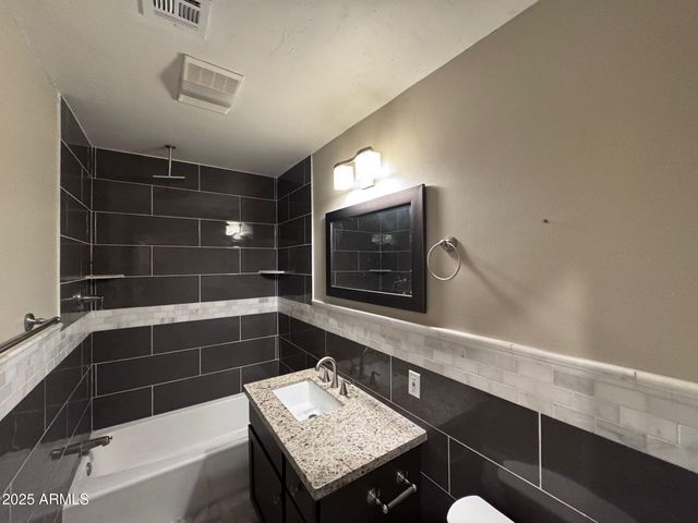 1518 W WINDSOR Avenue, Phoenix, AZ 85007