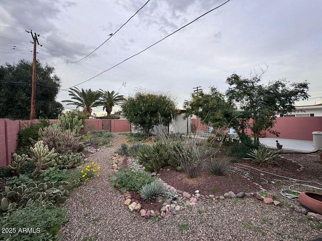 1518 W WINDSOR Avenue, Phoenix, AZ 85007