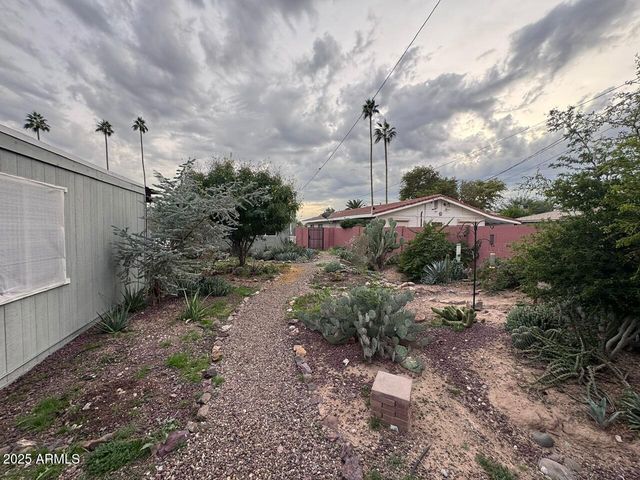 1518 W WINDSOR Avenue, Phoenix, AZ 85007