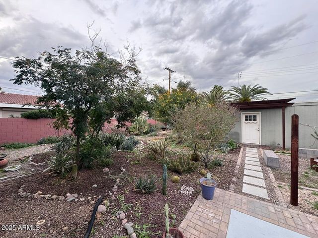 1518 W WINDSOR Avenue, Phoenix, AZ 85007