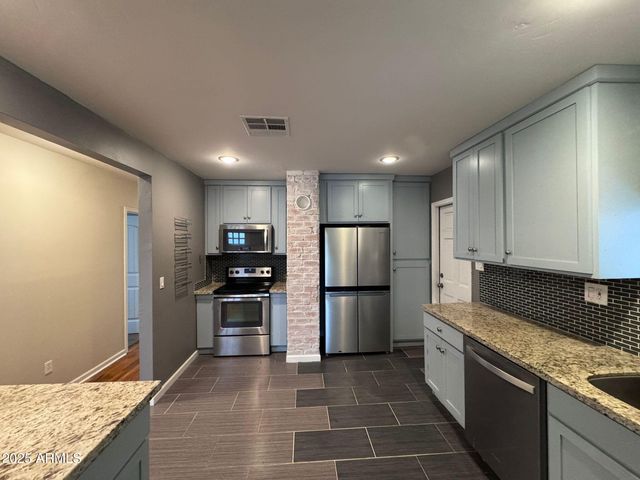 1518 W WINDSOR Avenue, Phoenix, AZ 85007