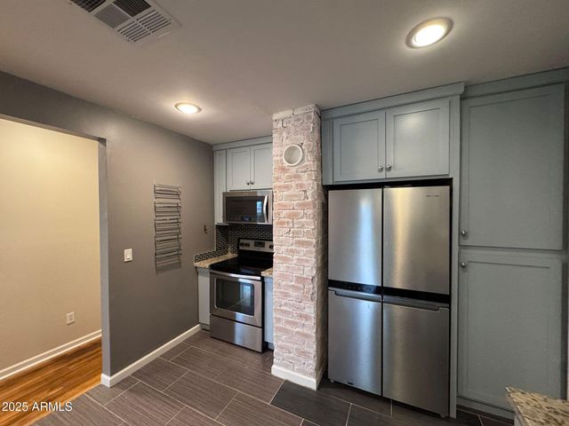 1518 W WINDSOR Avenue, Phoenix, AZ 85007