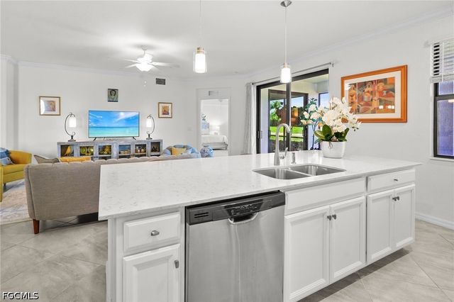 12043 Hawthorn Lake DR 102, Fort Myers, FL 33913