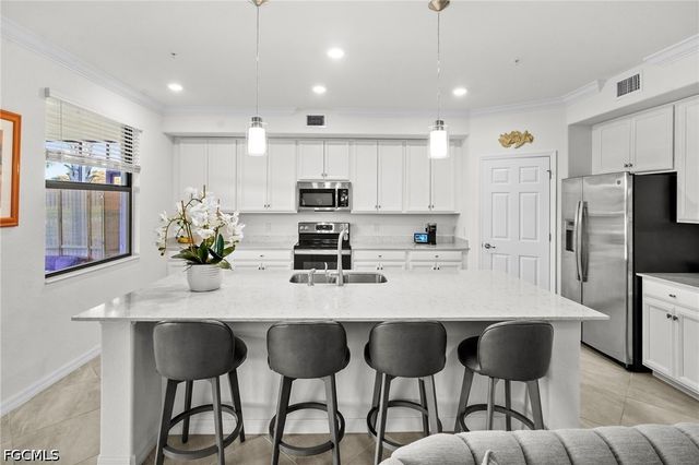 12043 Hawthorn Lake DR 102, Fort Myers, FL 33913