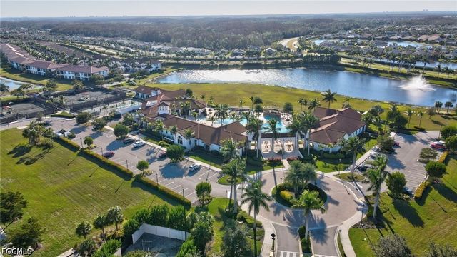 12043 Hawthorn Lake DR 102, Fort Myers, FL 33913