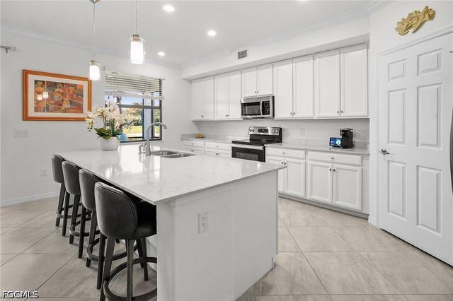 12043 Hawthorn Lake DR 102, Fort Myers, FL 33913