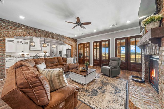 438 Oak Tree Ridge S, Sheridan, AR 72150