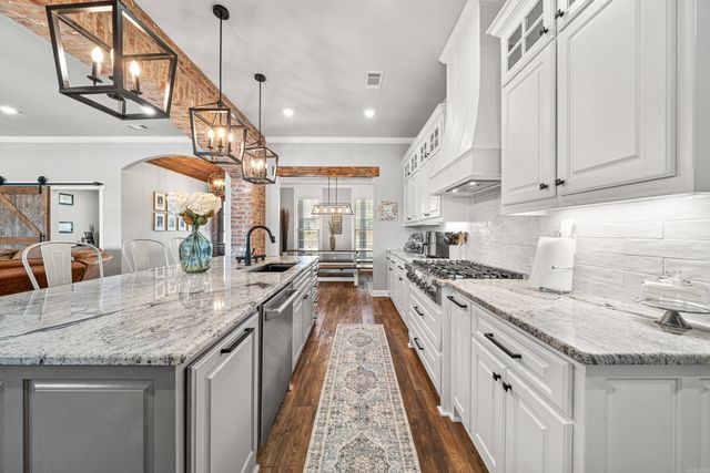 438 Oak Tree Ridge S, Sheridan, AR 72150