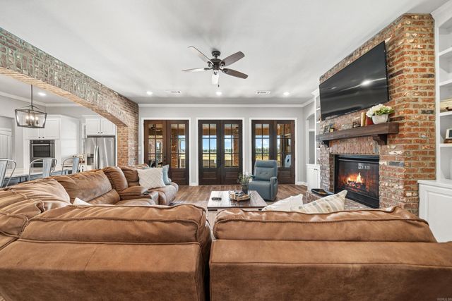 438 Oak Tree Ridge S, Sheridan, AR 72150