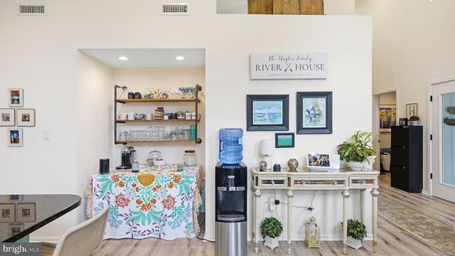 326 HAULOVER CIR, Montross, VA 22520