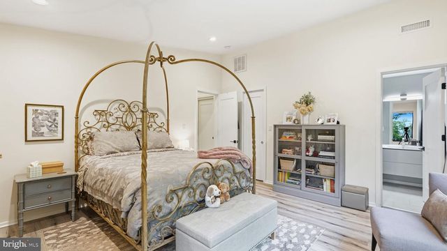 326 HAULOVER CIR, Montross, VA 22520
