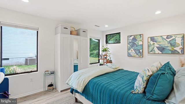 326 HAULOVER CIR, Montross, VA 22520