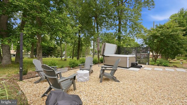 326 HAULOVER CIR, Montross, VA 22520