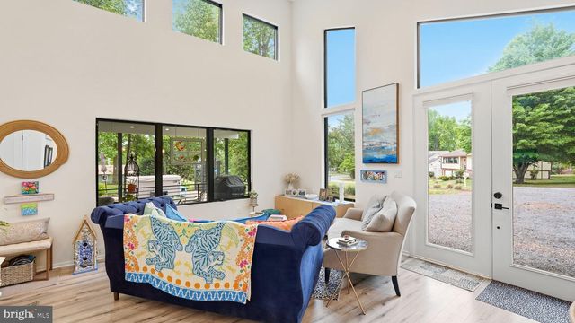 326 HAULOVER CIR, Montross, VA 22520