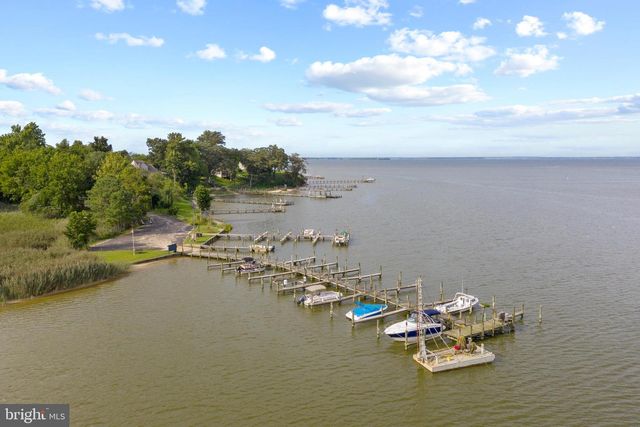 326 HAULOVER CIR, Montross, VA 22520