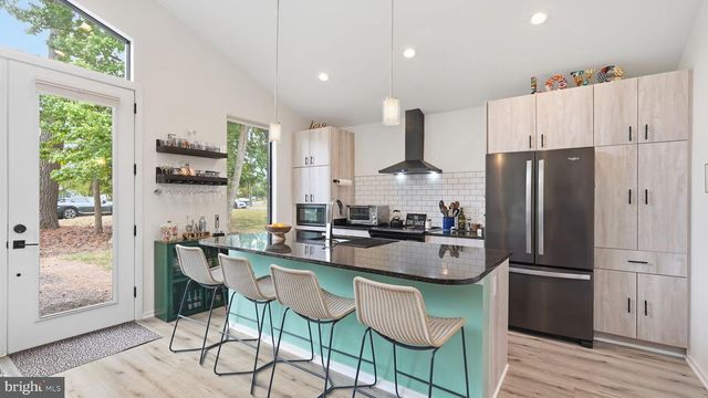 326 HAULOVER CIR, Montross, VA 22520