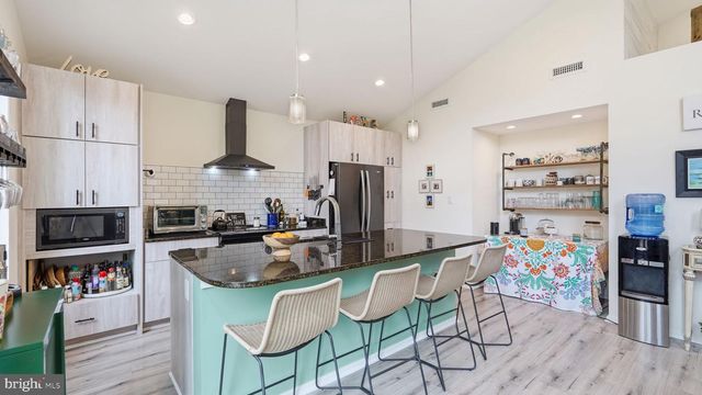 326 HAULOVER CIR, Montross, VA 22520