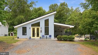 326 HAULOVER CIR, Montross, VA 22520