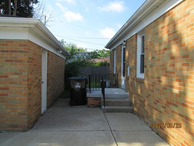 3217 Caledonia STREET, Racine, WI 53402