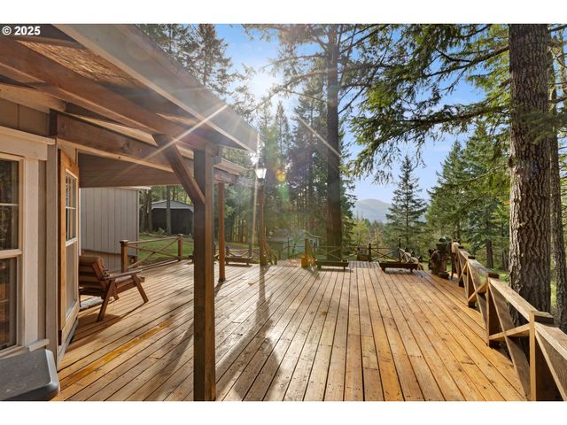 1941 BYRON CREEK Rd, Winston, OR 97496