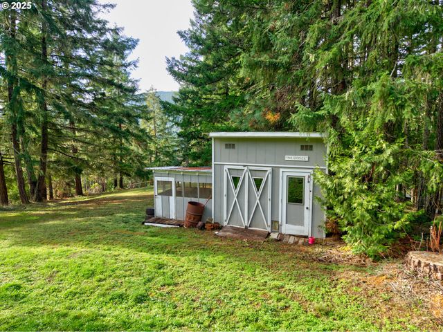 1941 BYRON CREEK Rd, Winston, OR 97496