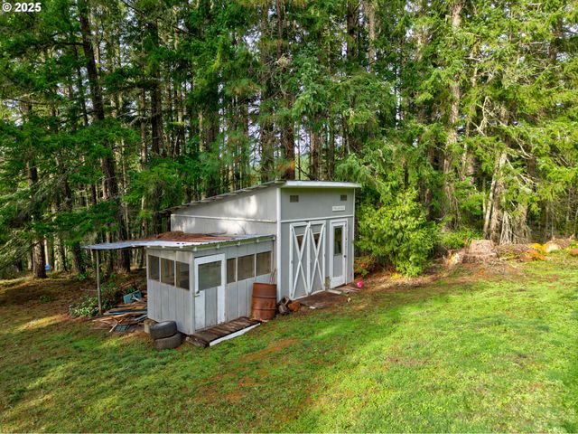 1941 BYRON CREEK Rd, Winston, OR 97496