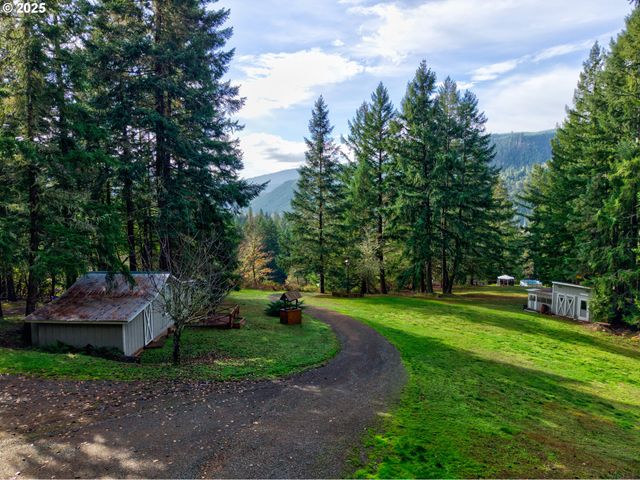 1941 BYRON CREEK Rd, Winston, OR 97496