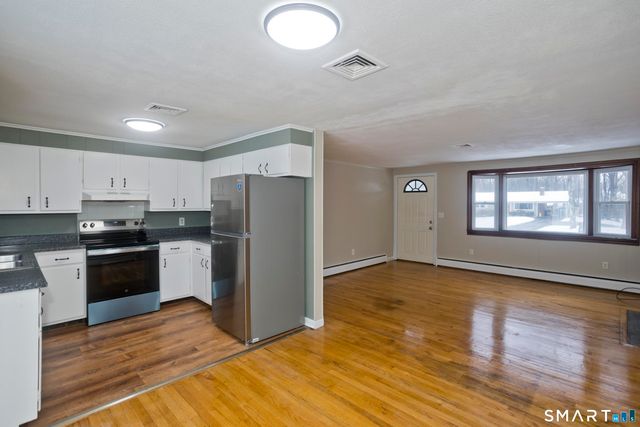 23 Little Brook Road, New Hartford, CT 06057